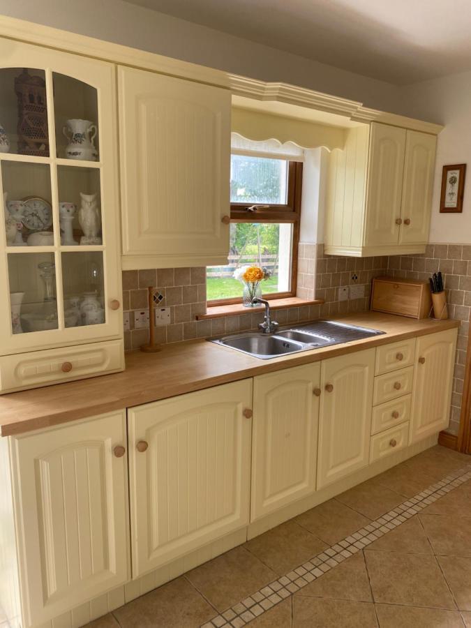 Ballyloskey Road Carndonagh Exterior photo